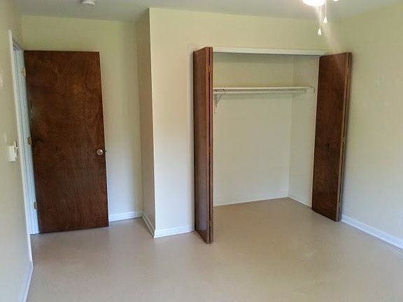 4th image of 253 Brookridge Ct APT 2