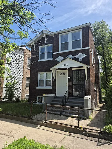 1325 Van Buren St #1 Photo 1