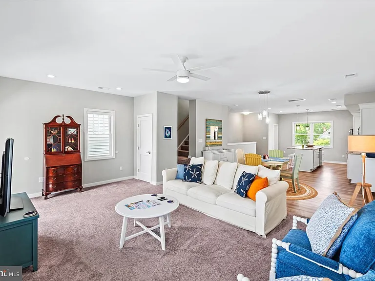 221 Wilder Ave — Photo 43