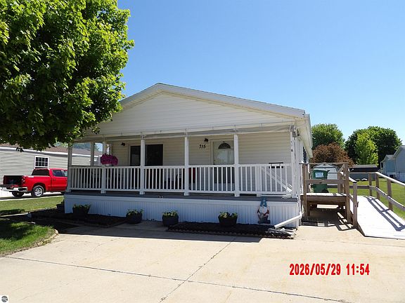 2nd image of 715 Mallard Dr