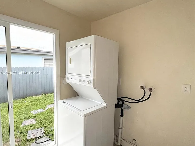 5912 Fillmore St #1-2 — Photo 11