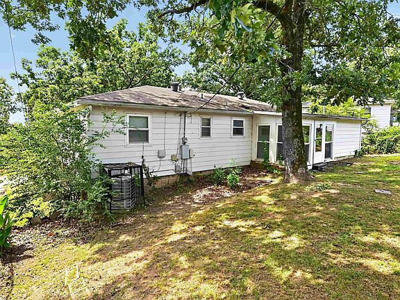 4th image of 32 Oakview Dr