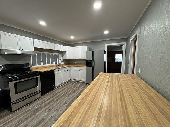 4th image of 801 Deering St