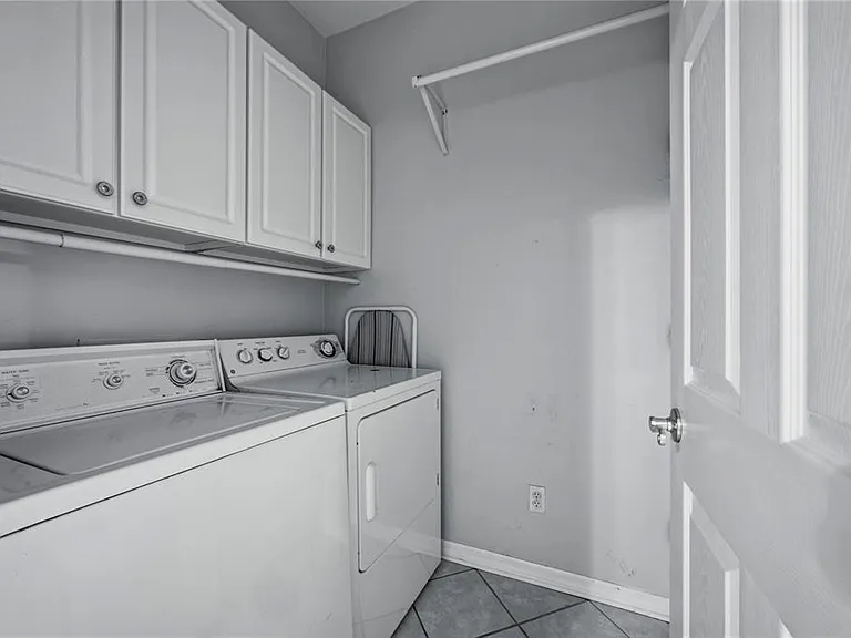 350 NW 50th Blvd #350 — Photo 21