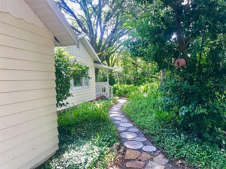 1723 NW 7th Ave — Photo 43