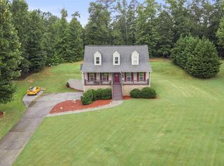 18 Carriage Ln, Cartersville, GA