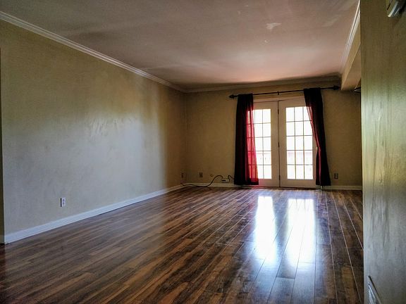 4th image of 1925 Tall Oaks Dr #37