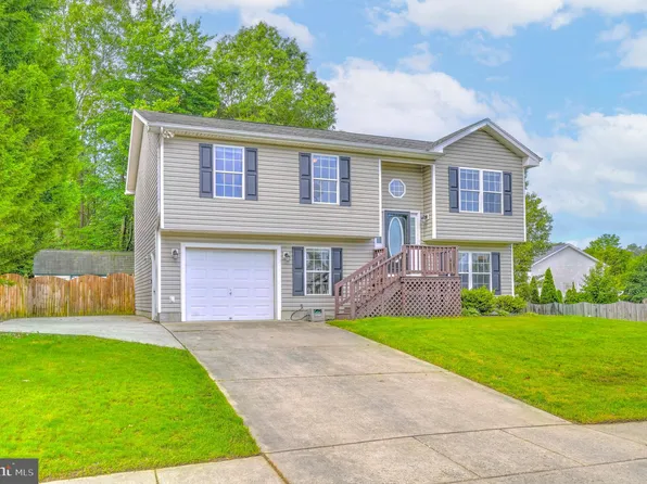 21036 Willows Dr, Lexington Park, MD 20653