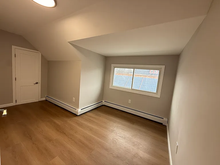 814 Hessian Ave — Photo 14