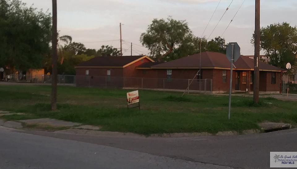 1st image of 892 N 5th St