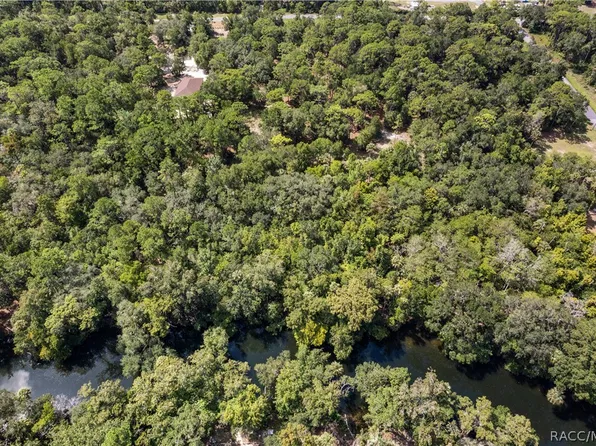 13707 W Foss Groves Path, Inglis, FL 34449