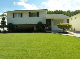 4284 Holl Rd, Sheffield Lake, OH 44054