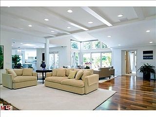 5th image of 891 Moraga Dr