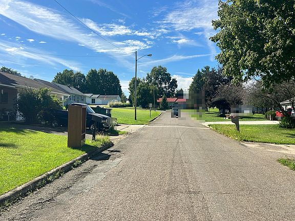 4th image of 1951 Woodmont Rd