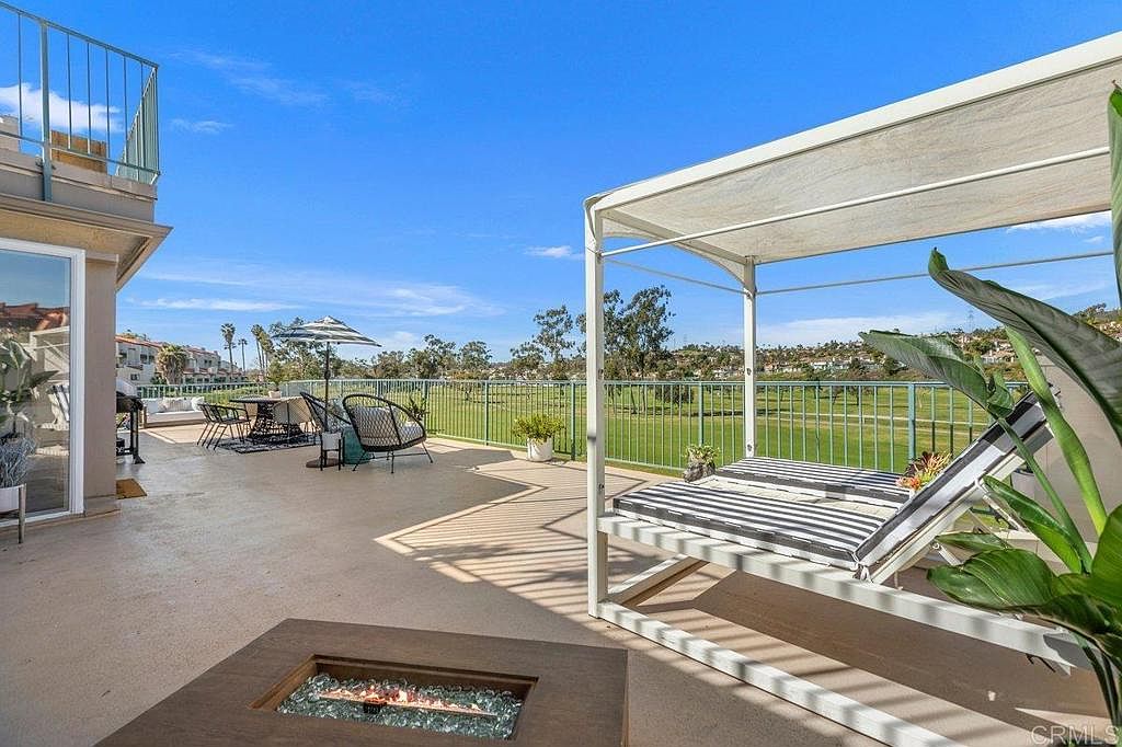 2544 Navarra Dr Unit 12