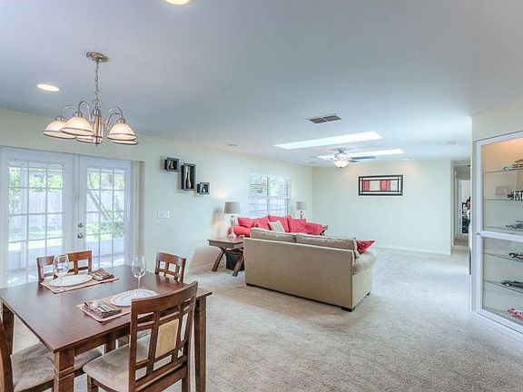 5th image of 741 Innsbruck Dr