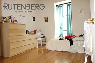 Rented by R New York