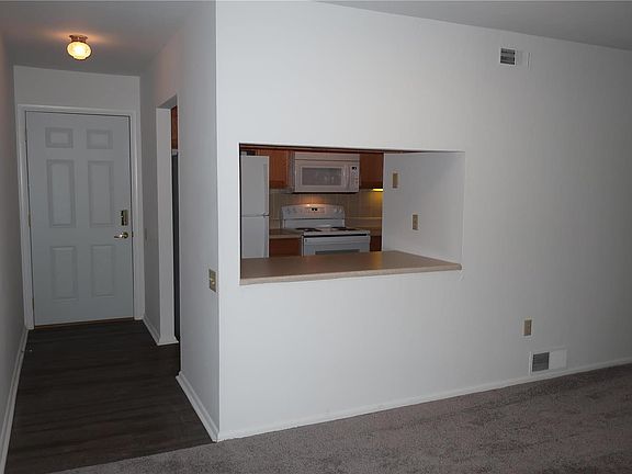 2nd image of 3107 Garnette Dr APT D11