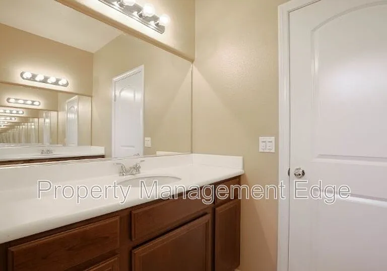 45830 Daviana Way — Photo 13