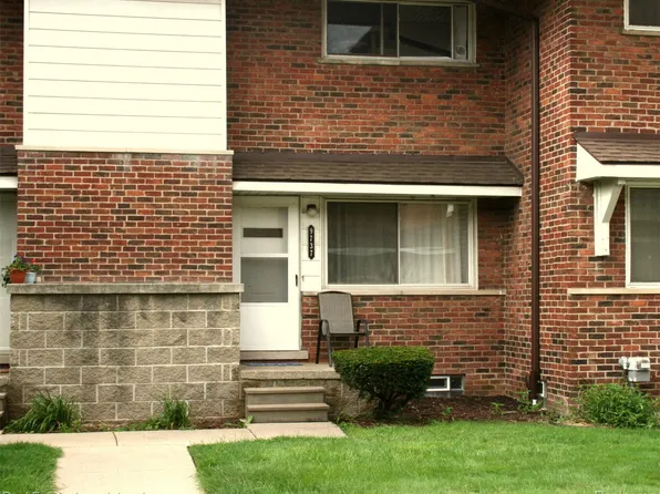 9737 Middlebelt Rd #12, Livonia, MI 48150