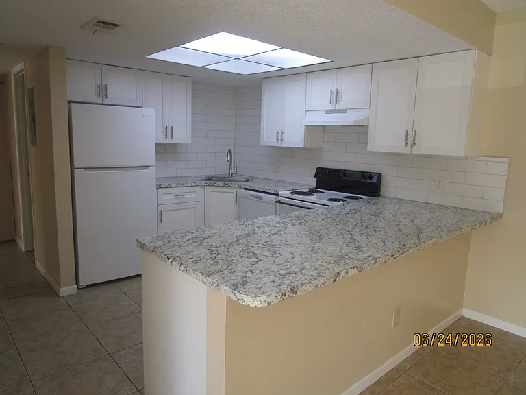 1648 Sunny Brook Ln NE #M111 — Photo 1