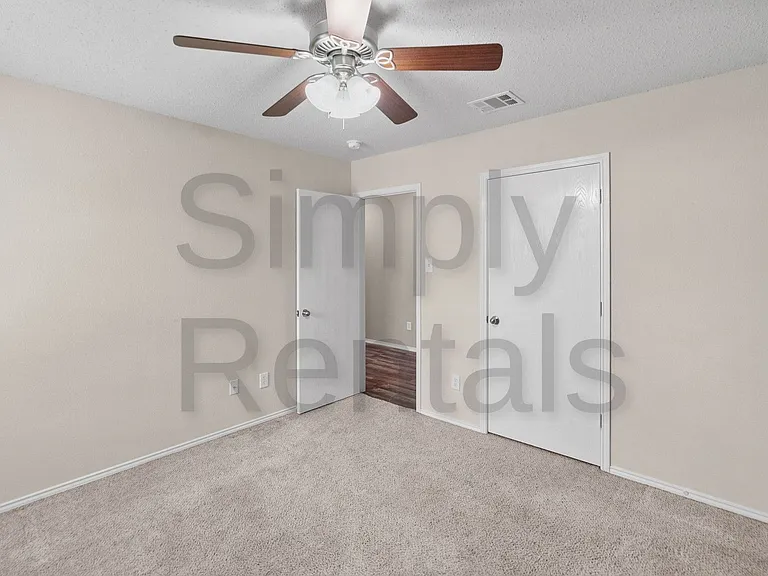 6915 Justin Ln — Photo 21