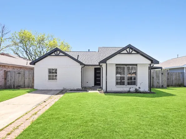 5213 Shirley St, Baytown, TX 77521