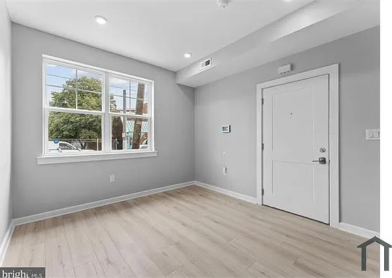 2 bed, $2,000 — Photo 4