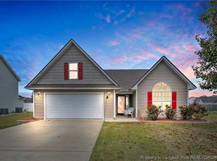 126 Lochwood Dr, Raeford, NC 28376