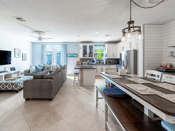 136 Spruce Street, Boynton Beach, FL 33426