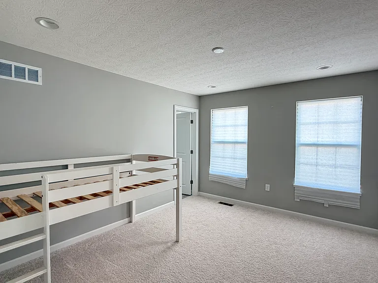 8833 Ingraham Ln — Photo 29
