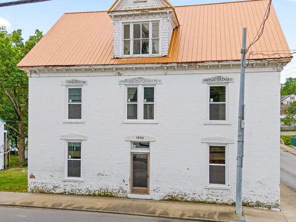 200 E Water St, Flemingsburg, KY 41041