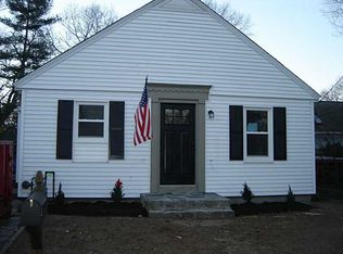 24 Wilcox St, Warwick, RI 02889