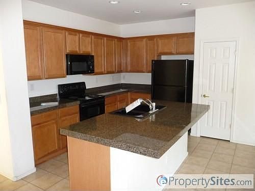 3rd image of 2351 W Memorial Ct