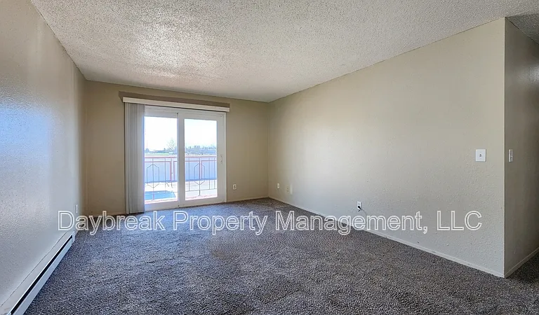 2414 3rd Ave N #7 — Photo 3