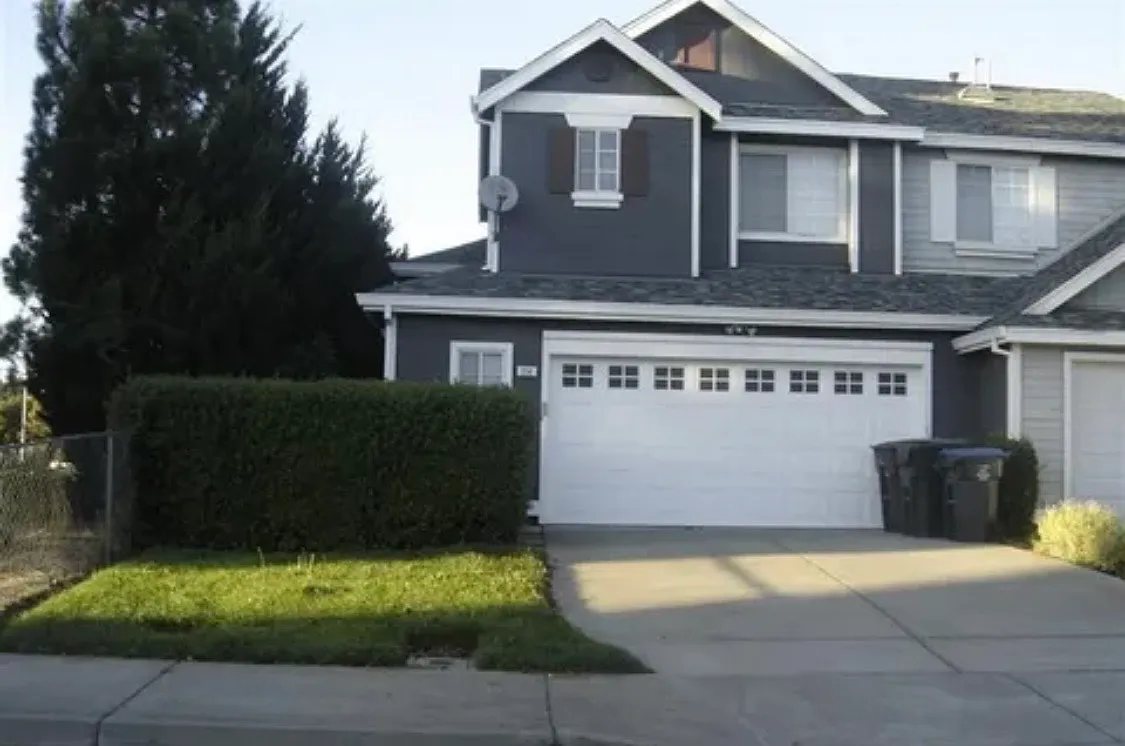 3 bed, 2.5 bath, 1158 sqft, $2,800 — Photo 1