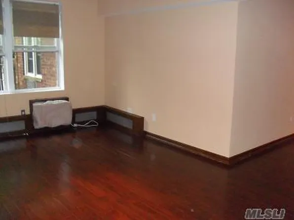 2373 Ocean Parkway image 1 of 1