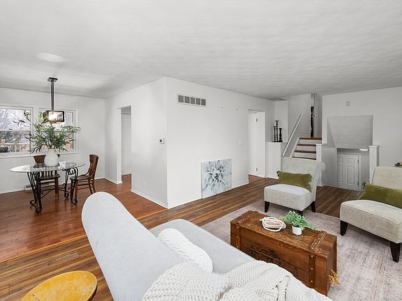 4th image of 2704 29th St