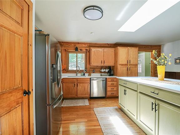 5th image of 2211 Rocky Cove Ln