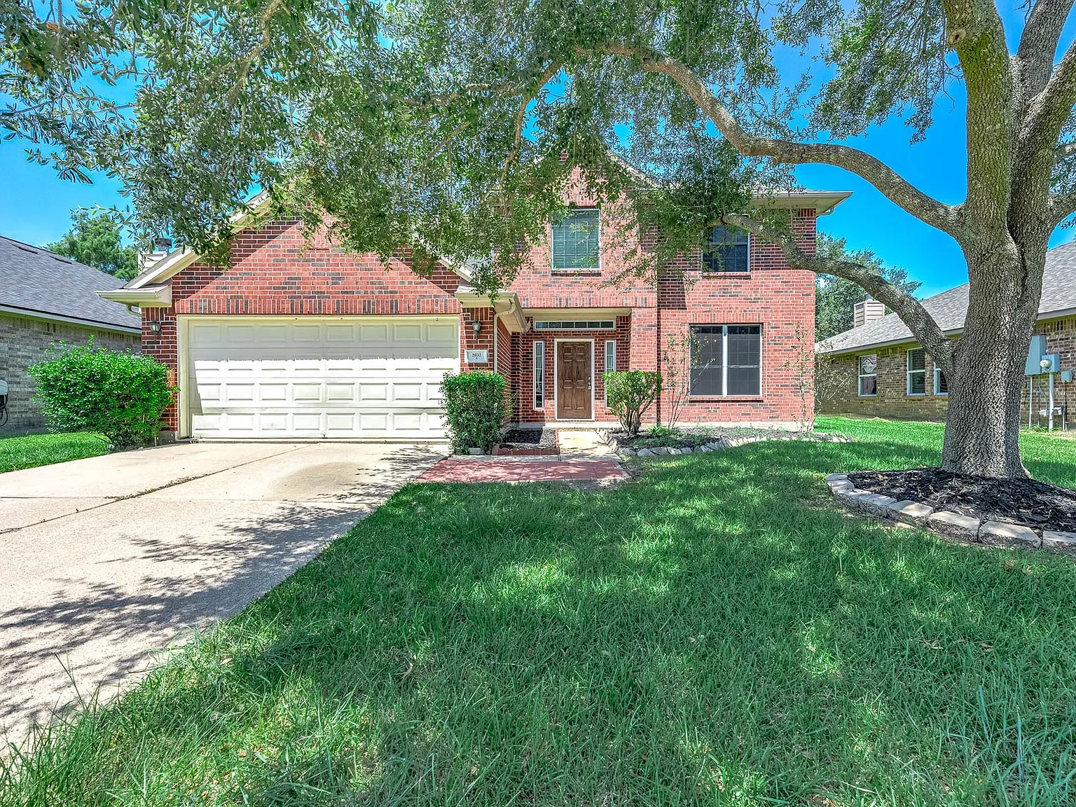 4 bed, 3.5 bath, 2830 sqft, $2,700 — Photo 1