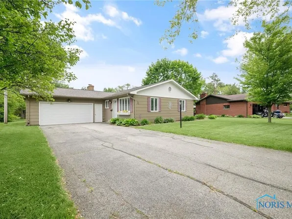 1 Hawthorne Dr, Delta, OH 43515