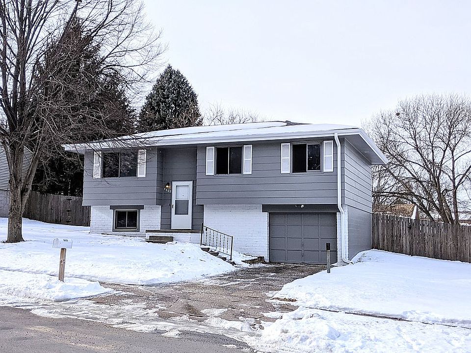 1st image of 8602 S 142nd Ave
