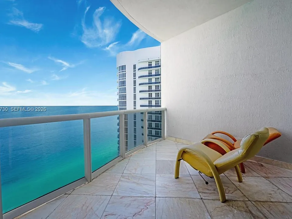 16001 Collins Ave #3806