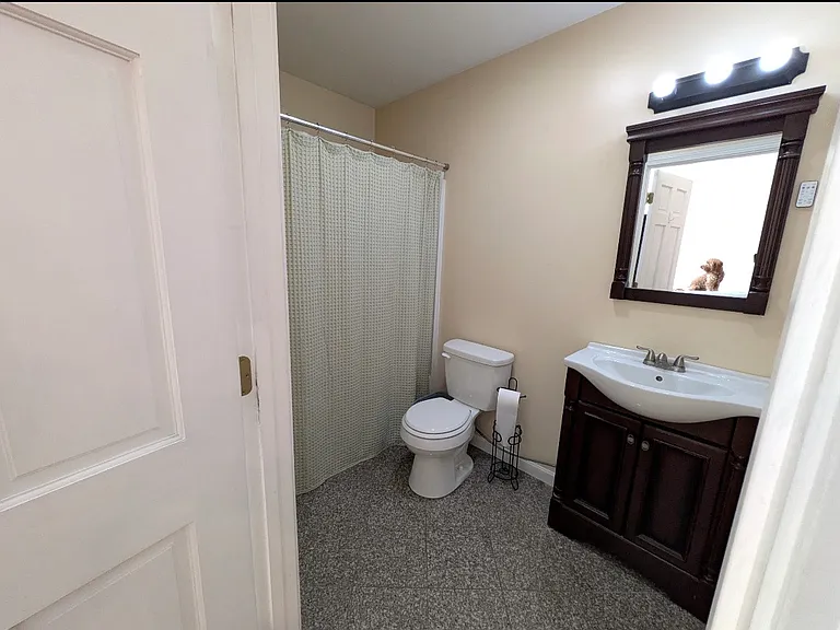 150 Main St #1 — Photo 3