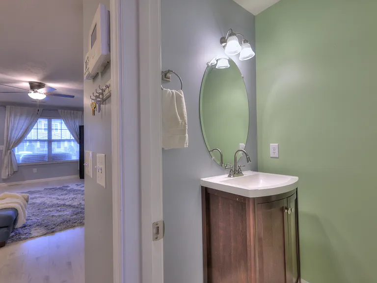 589 Bradburn Village Cir — Photo 18