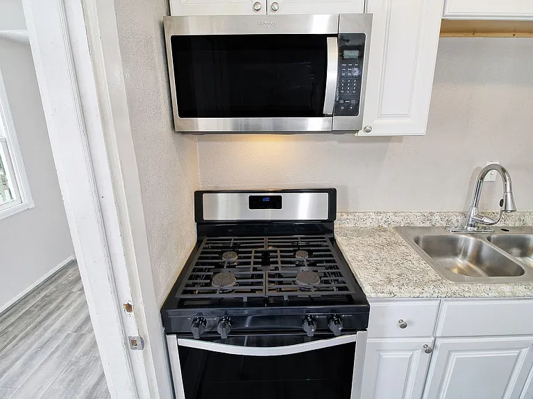 1144 Grand Ave — Photo 20