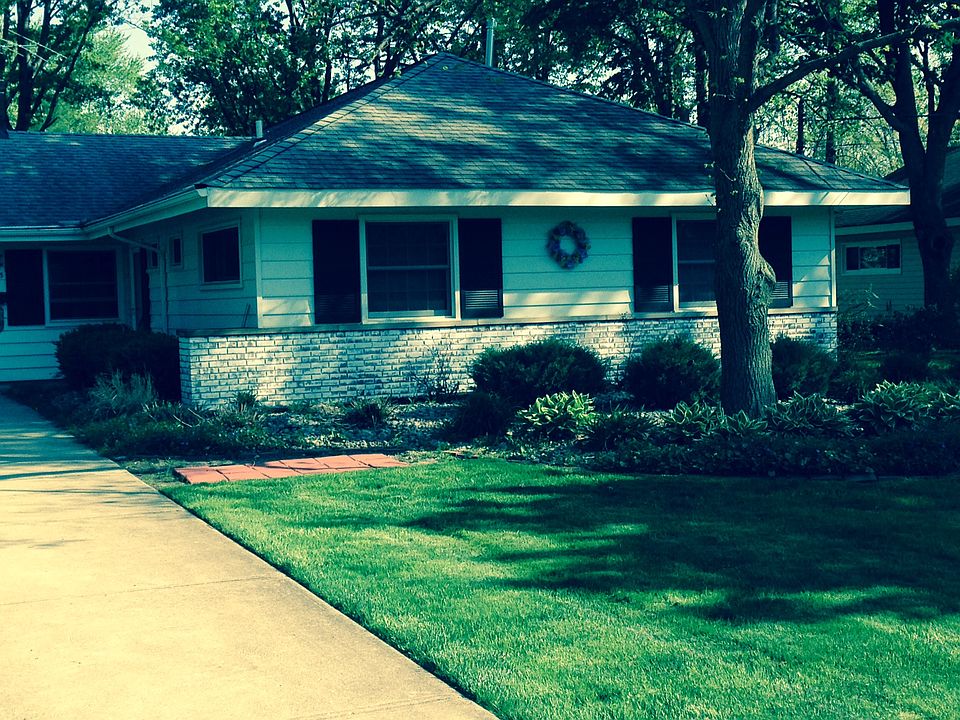 2nd image of 8785 Westlawn Blvd