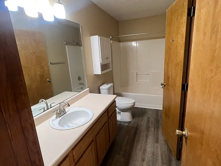 4738 S Ridgeview Ave — Photo 9