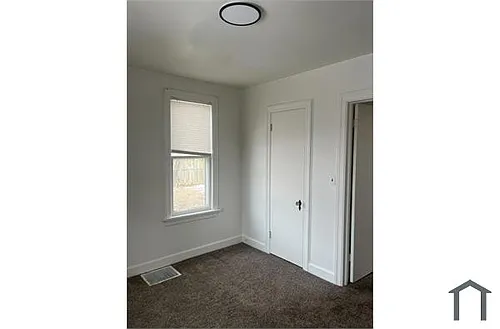 488 W Muskegon Ave Photo 1