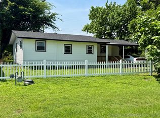 409 E 6th St, Henryetta, OK 74437